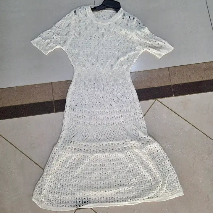 [BUNJANG] White Knit Crochet Long Dress / 화이트 니트 펀칭 롱 원피스(새것)