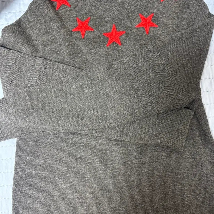 [BUNJANG] Givenchy Star Embroidered Knit Sweater (L) / Givenchy 스타 자수 니트 (L)