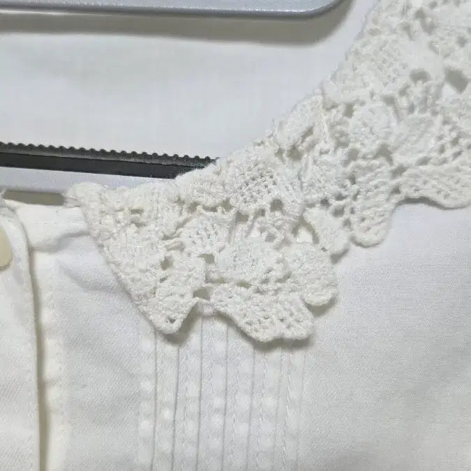 [BUNJANG] Japanese Vintage White Lace Detail Blouse / 일본빈티지 화이트 블라우스