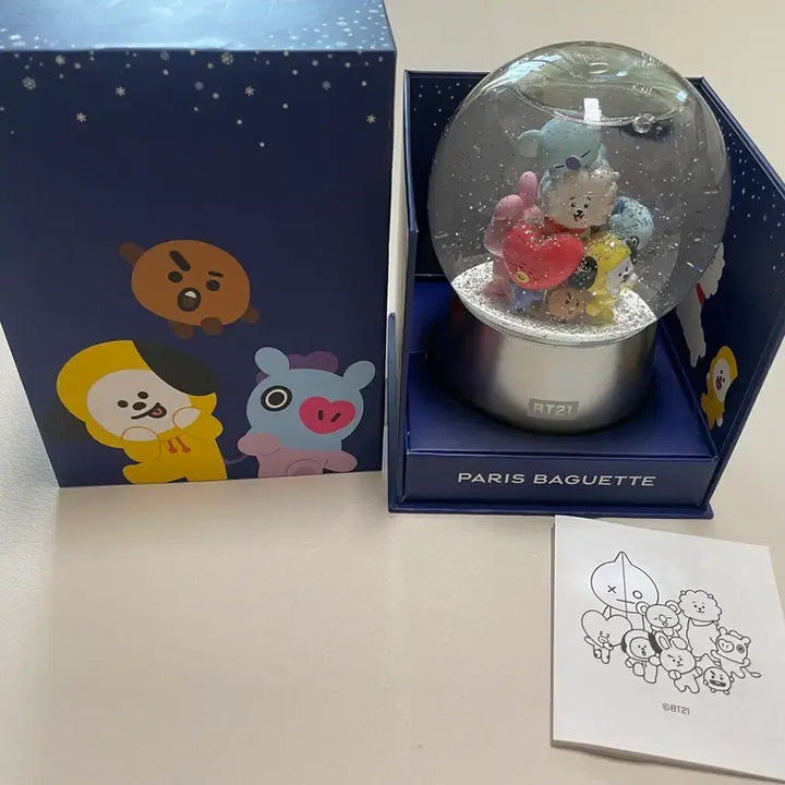 [BUNJANG] BT21 Paris Baguette Snow Globe / BT21 파리바게트 스노우볼