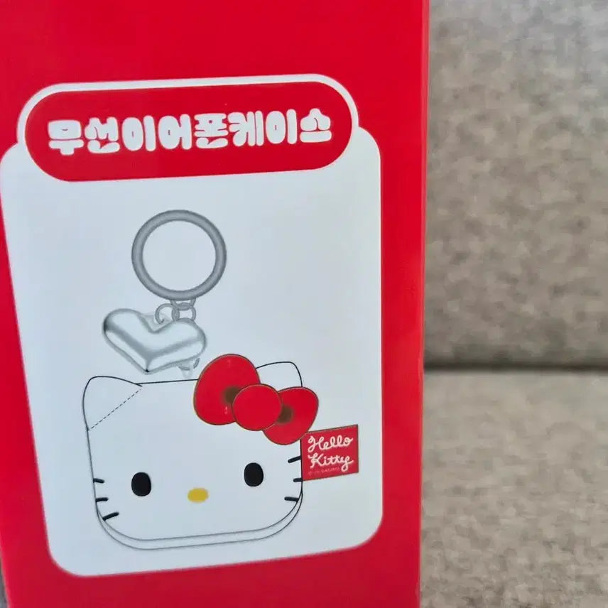 [BUNJANG] 7-Eleven Hello Kitty Wireless Earphone Case / 세븐일레븐 헬로키티 무선이어폰 케이스 새상품