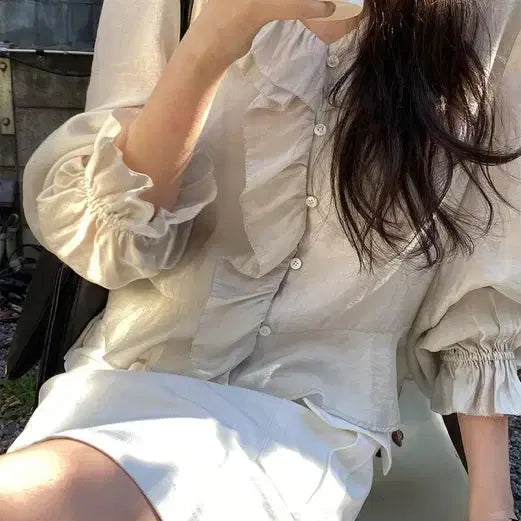 [BUNJANG] KINDABEIGE Belgian Blouse / 킨다베이지 벨지움 블라우스