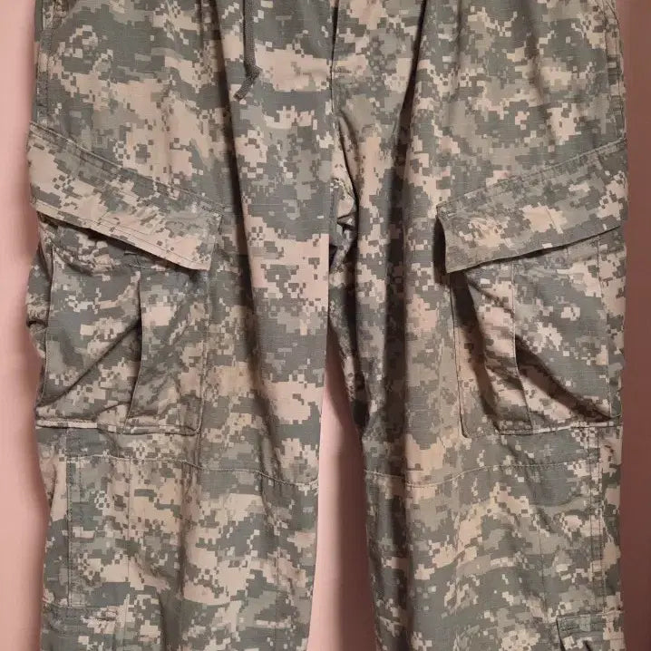 [BUNJANG] Digital Pattern Military Cargo Pants / 밀리터리 카고팬츠 디지털 패턴