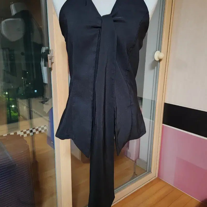 [BUNJANG] Black Ribbon Halterneck Blouse / 블랙 리본 홀터넥 블라우스