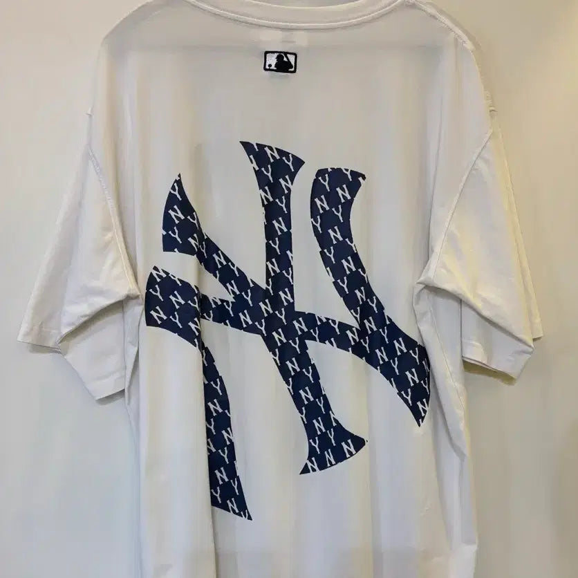 [BUNJANG] MLB New York Yankees Short Sleeve T-Shirt L / MLB 뉴욕 양키스 반팔 티셔츠 L