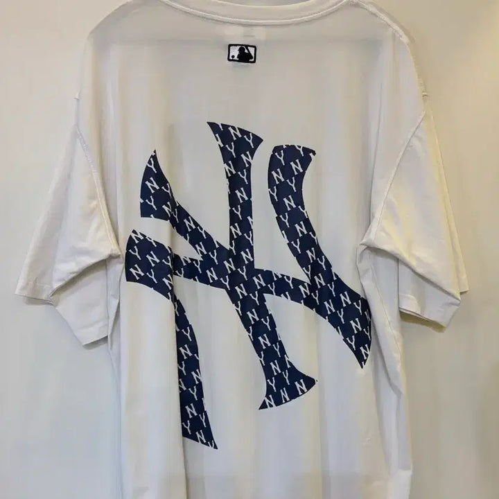 [BUNJANG] MLB New York Yankees Short Sleeve T-Shirt L / MLB 뉴욕 양키스 반팔 티셔츠 L