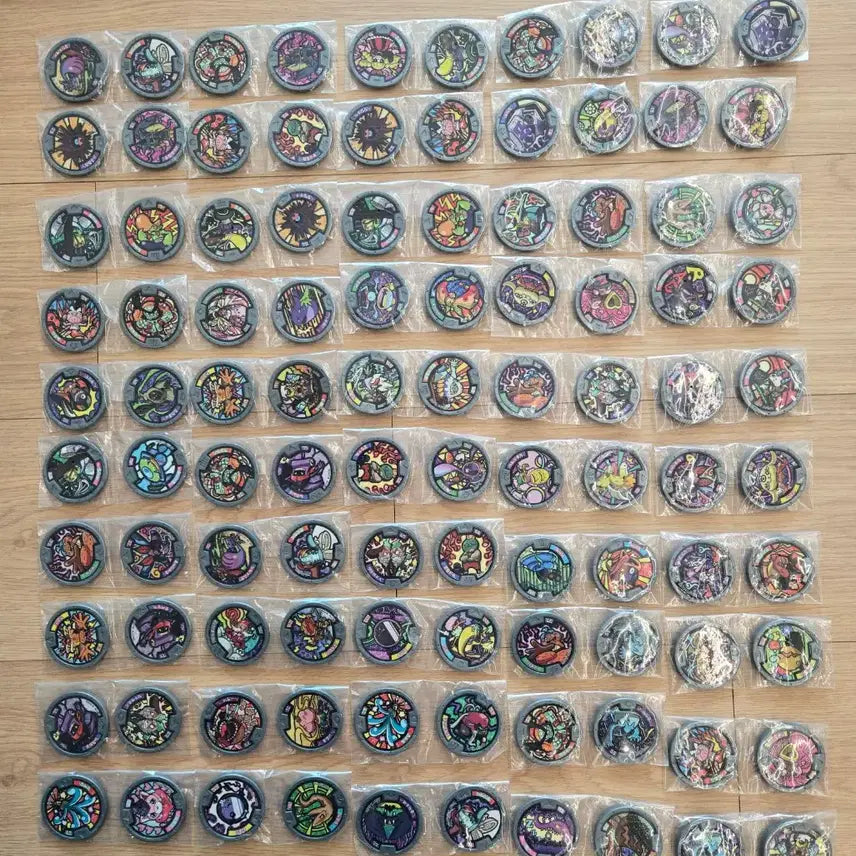 [BUNJANG] Yokai Watch Medals Bundle Set (Approx. 200) / 요괴워치 메달 약200개