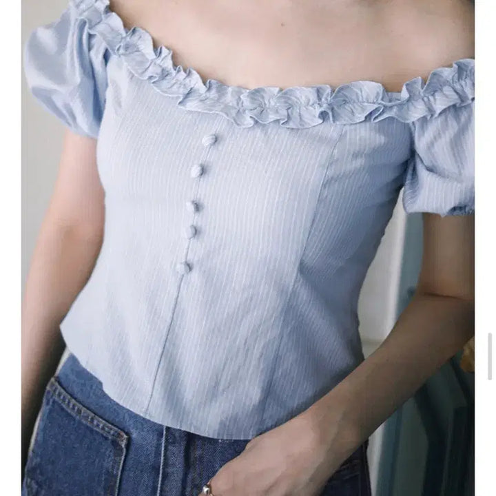 [SOLD OUT] 밀크코코아 제작 스트라이프 퍼프 블라우스