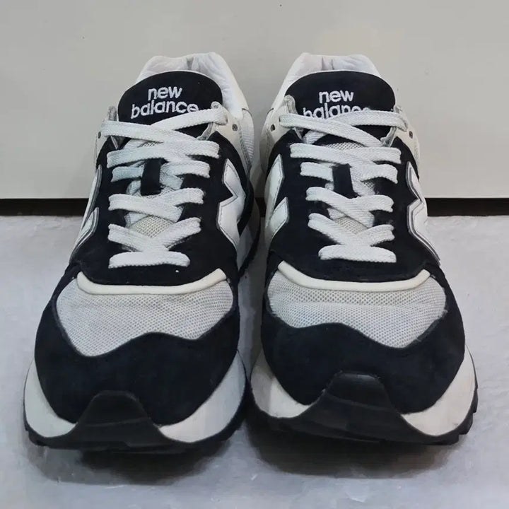 [BUNJANG] New Balance 574 Legacy Black Angora Sneakers / [235] 뉴발란스 574 레거시 블랙앙고라