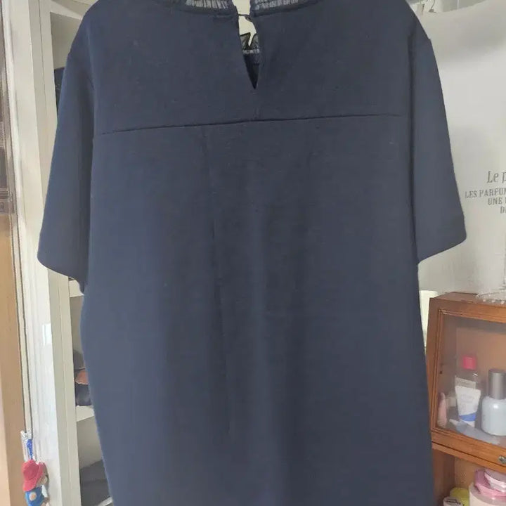 [BUNJANG] IT MICHAA Collar Frill Detail Relaxed Fit Short Sleeve T-Shirt / 잇미샤 카라포인트 여유핏 반팔티 총장65