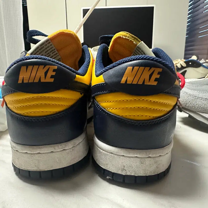 [BUNJANG] Nike x Off-White Dunk Low University Gold Midnight Navy / 나이키 x 오프화이트 덩크 로우 유니버시티 골드 미드나잇 네이비 265