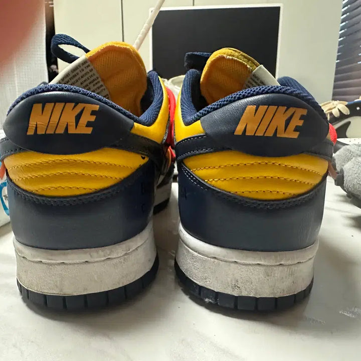 [BUNJANG] Nike x Off-White Dunk Low University Gold Midnight Navy / 나이키 x 오프화이트 덩크 로우 유니버시티 골드 미드나잇 네이비 265