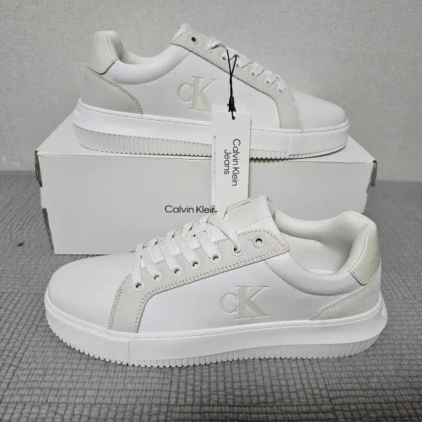 [BUNJANG] Calvin Klein Classic Signature Sneakers / 캘빈클라인 클래식 시그니처 스니커즈