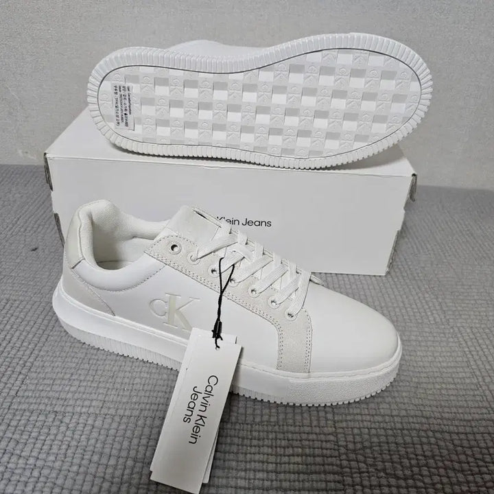[BUNJANG] Calvin Klein Classic Signature Sneakers / 캘빈클라인 클래식 시그니처 스니커즈