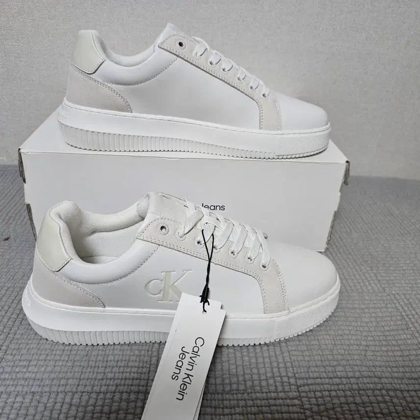 [BUNJANG] Calvin Klein Classic Signature Sneakers / 캘빈클라인 클래식 시그니처 스니커즈