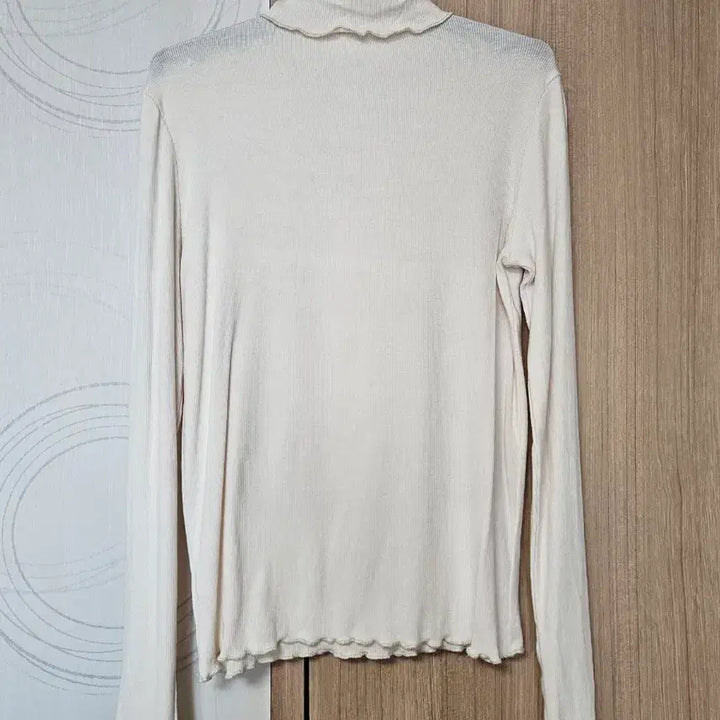 [BUNJANG] Wave Detail Thin Knit Turtleneck / 물결 목폴라 얇은 니트