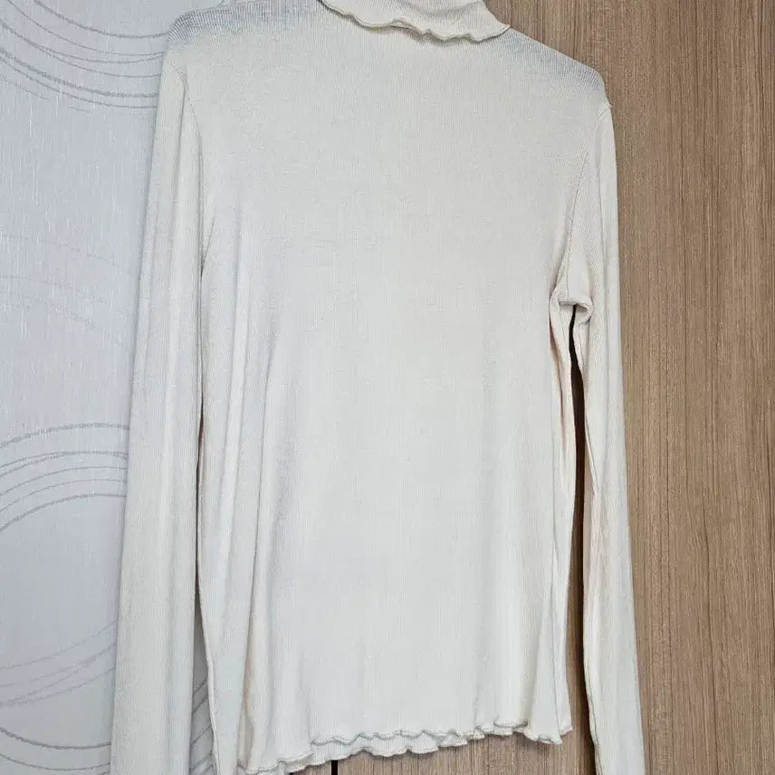 [BUNJANG] Wave Detail Thin Knit Turtleneck / 물결 목폴라 얇은 니트