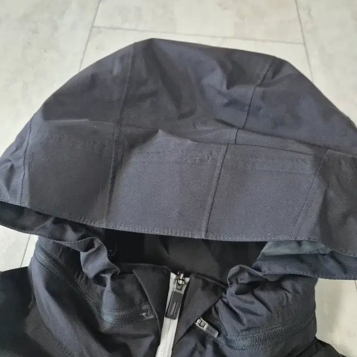 [BUNJANG] Nepa Gore-Tex Windbreaker Jacket / 여성 네파 고어텍스 바람막이 점퍼