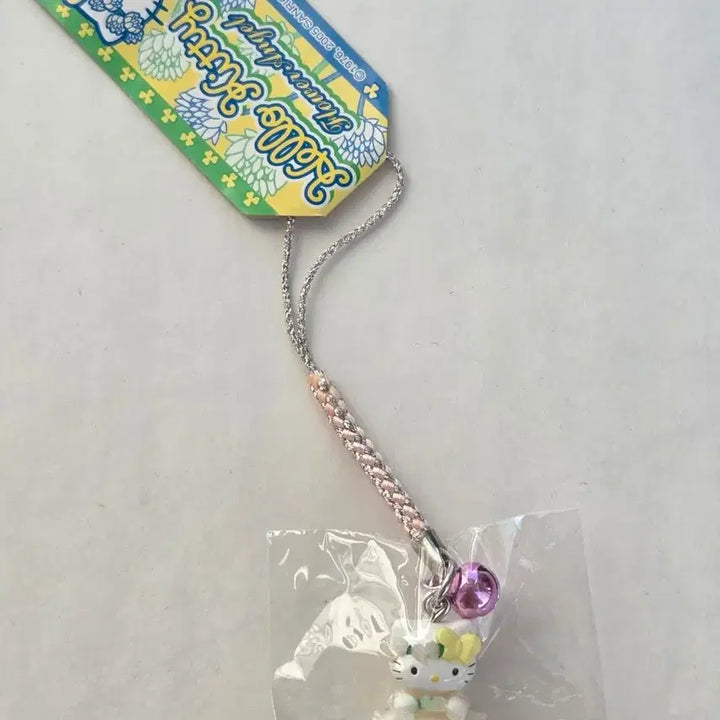 [BUNJANG] Sanrio Hello Kitty Flower Wedding Strap (Sealed) / 꽃 웨딩 키티스트랩