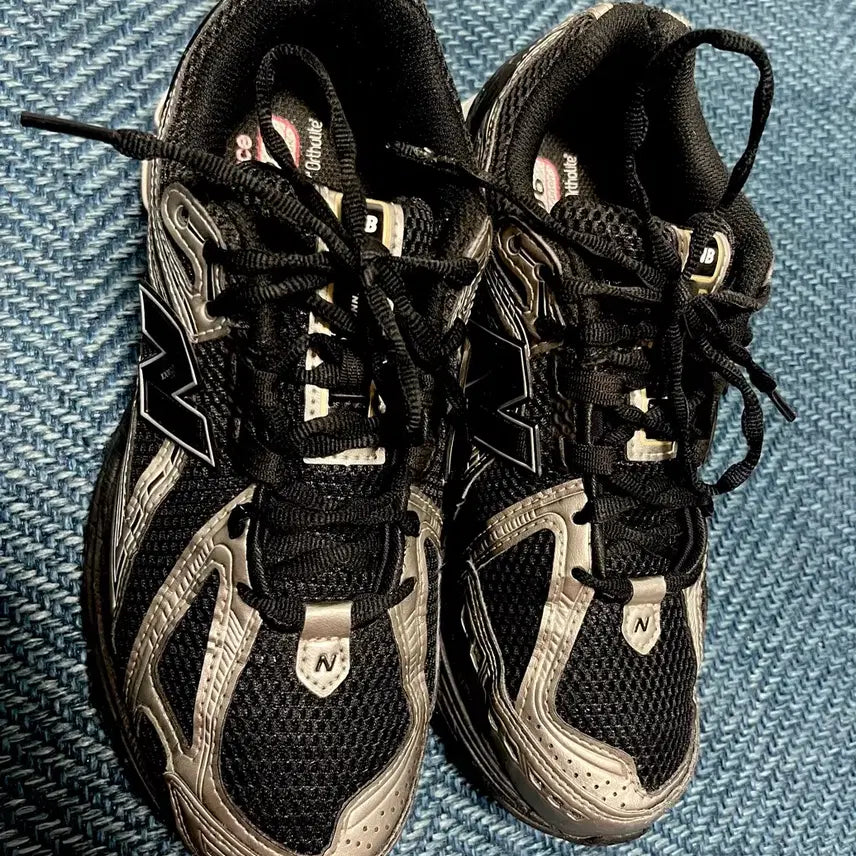 [BUNJANG] New Balance 1906R Black/Silver (Size 260) / 뉴발란스 1906R 블랙/실버 (260)