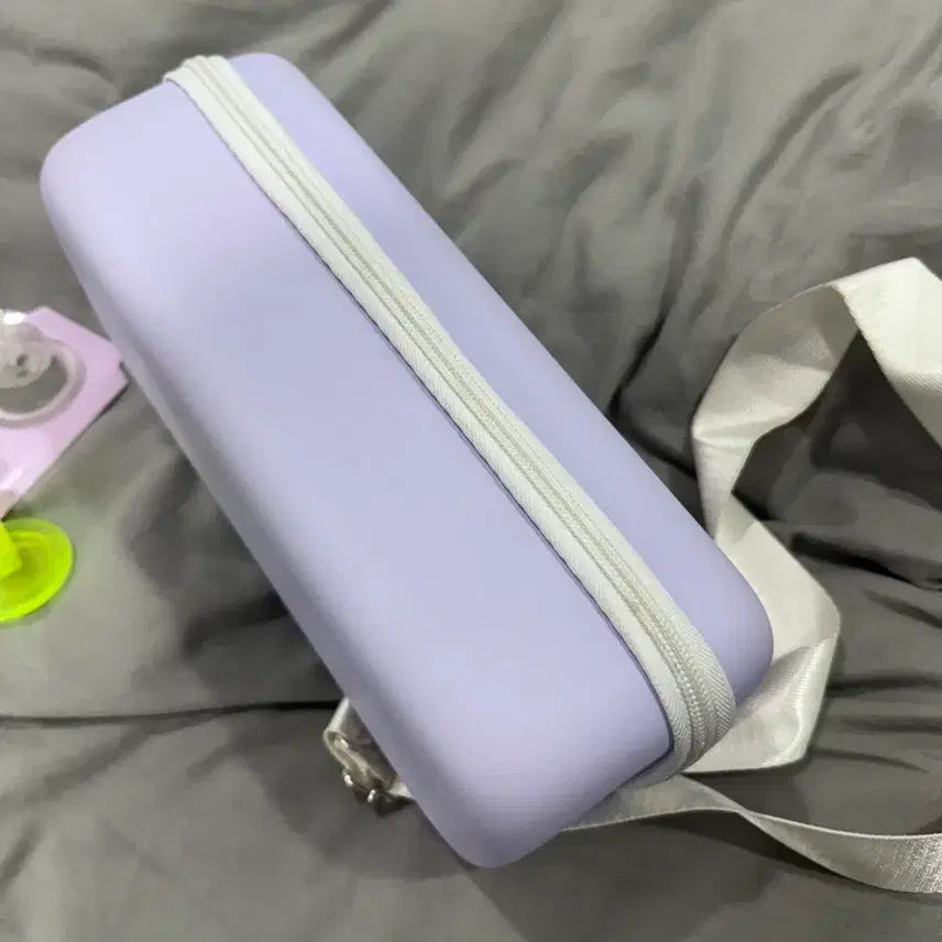 [BUNJANG] IU Official Lightstick + Pouch Set / IU 아이크 응원봉 + 파우치 세트 팝니다