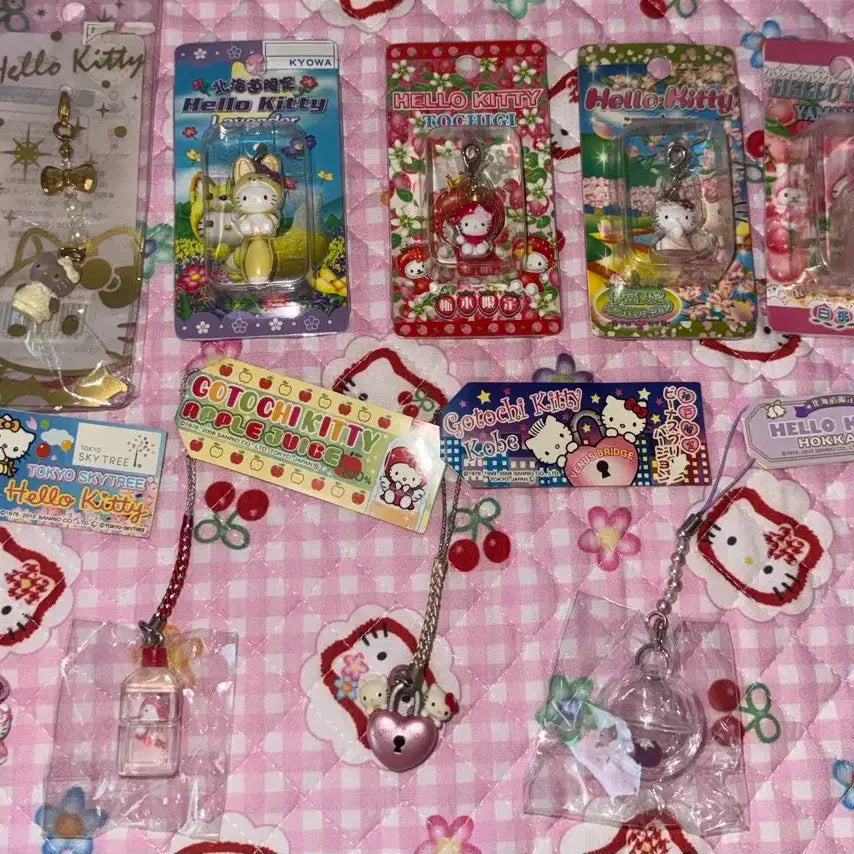 [BUNJANG] Vintage Hello Kitty Strap Collection Bundle / 급처분)고전키티 스트랩 급처분