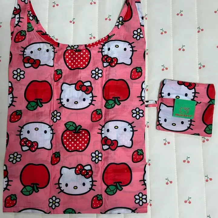 [BUNJANG] Baku Bag Hello Kitty Baby Bag / 바쿠백 헬로키티 애플 베이비 바쿠백 판매합니다