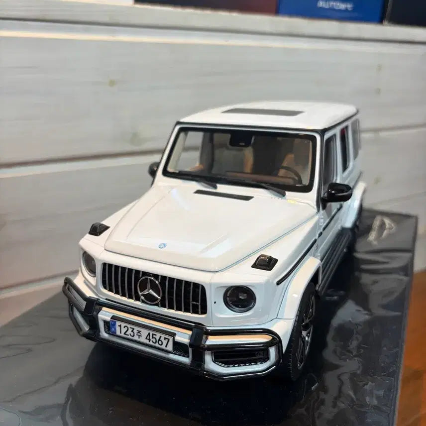 [BUNJANG] Almost Real 1:18 Mercedes-Benz G63 AMG Diecast Model / 1:18 올모스트리얼 벤츠 G63 AMG 다이캐스트 판매
