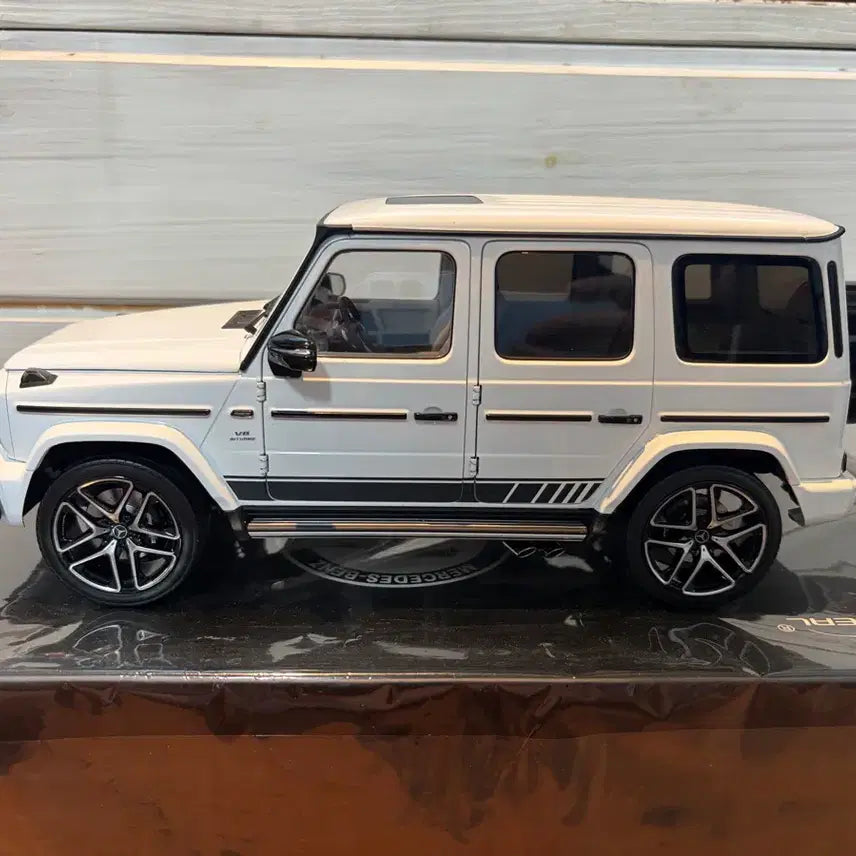[BUNJANG] Almost Real 1:18 Mercedes-Benz G63 AMG Diecast Model / 1:18 올모스트리얼 벤츠 G63 AMG 다이캐스트 판매