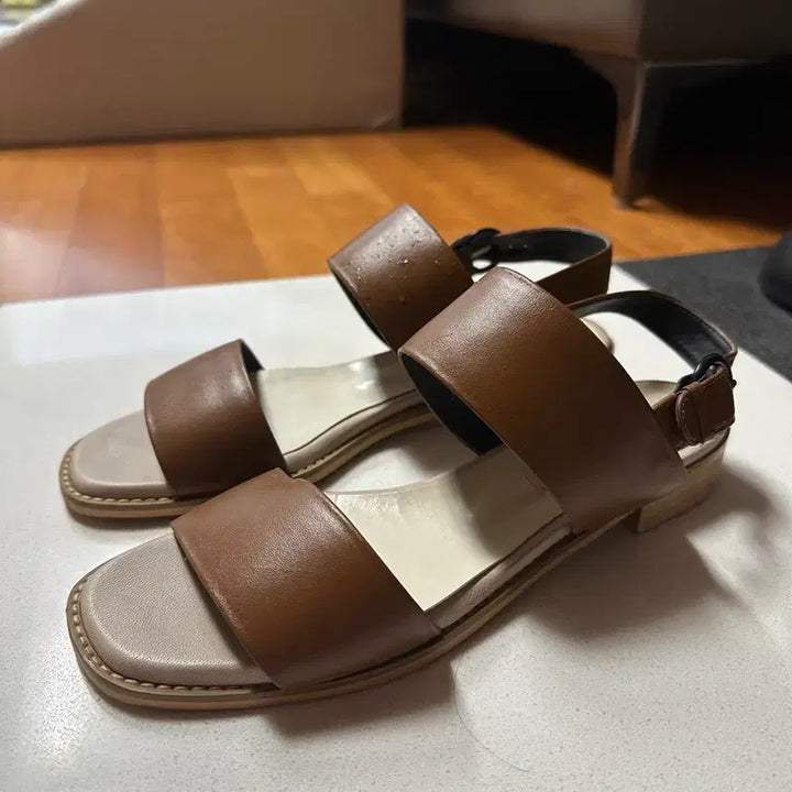 [BUNJANG] Rachel Cox Brown Flat Sandals Slippers / (250) 레이첼콕스 샌들 단화 슬리퍼