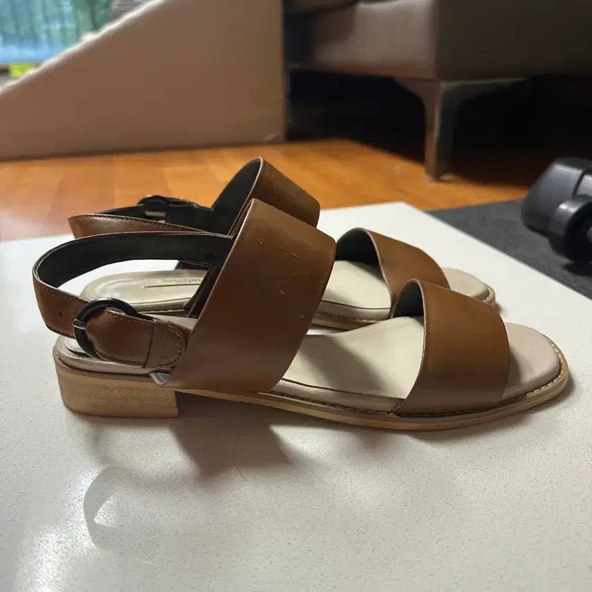 [BUNJANG] Rachel Cox Brown Flat Sandals Slippers / (250) 레이첼콕스 샌들 단화 슬리퍼