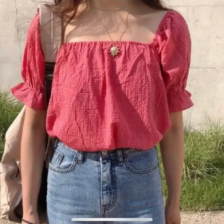 [BUNJANG] Maybe Baby Off-Shoulder Seersucker Top / 메이비베이비 오프숄더