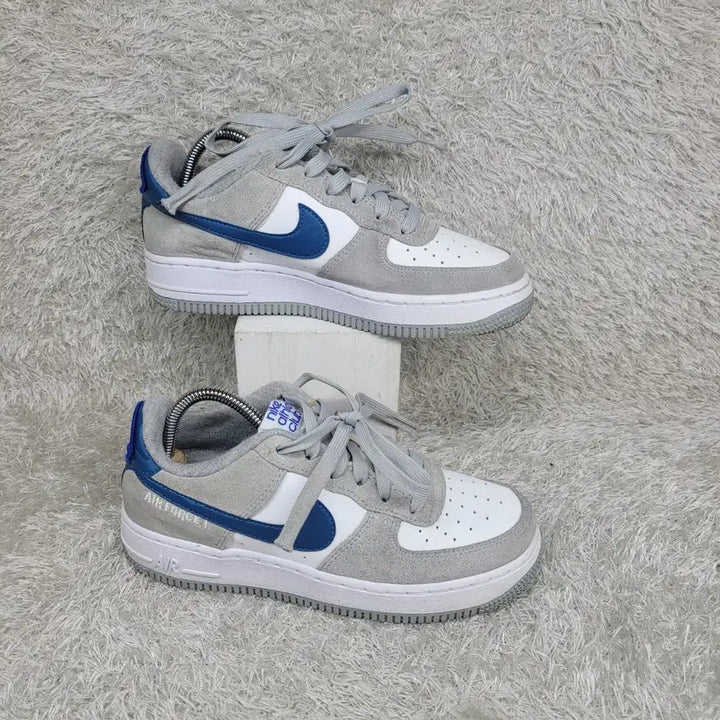 [BUNJANG] Nike Air Force 1 LV8 Athletic Club Sneakers (Size 225) / 구제짱짱맨 225 나이키 에어포스1 LV8 애슬레틱클럽 스니커즈