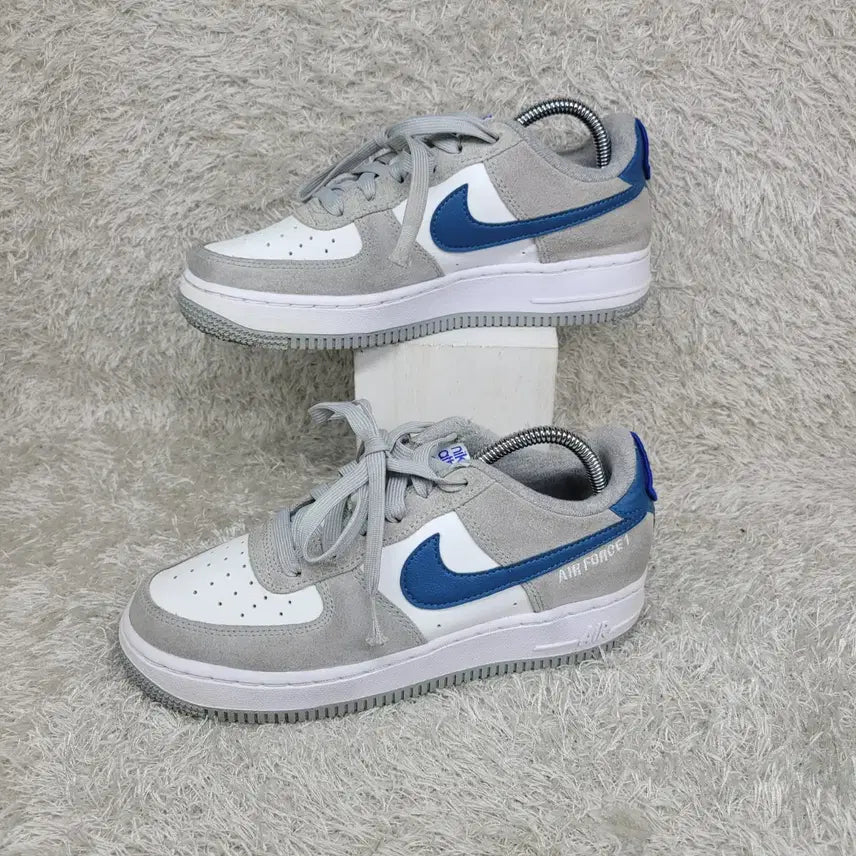 [BUNJANG] Nike Air Force 1 LV8 Athletic Club Sneakers (Size 225) / 구제짱짱맨 225 나이키 에어포스1 LV8 애슬레틱클럽 스니커즈