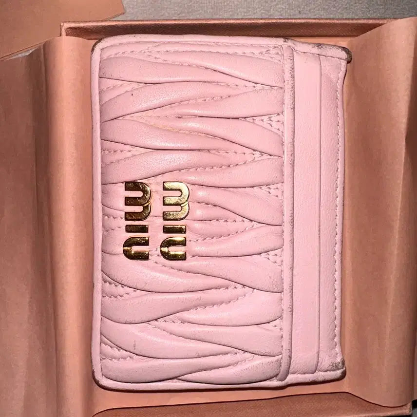 [BUNJANG] Miu Miu Matelassé Card Holder Pink / 미우미우 마테라쎄 카드지갑 핑크