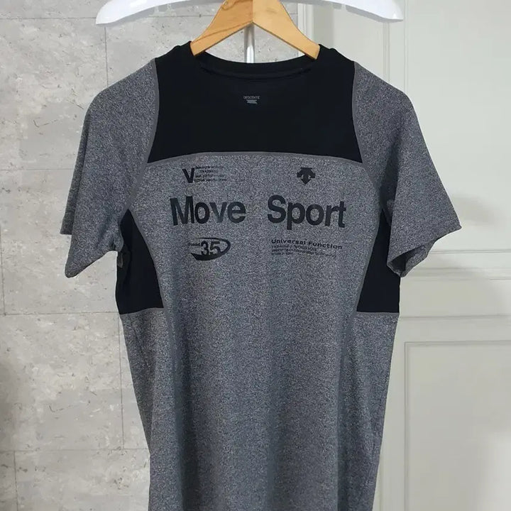 [BUNJANG] Descente Functional Round Neck Short Sleeve T-Shirt / 데상트 기능성 라운드 반팔티 95