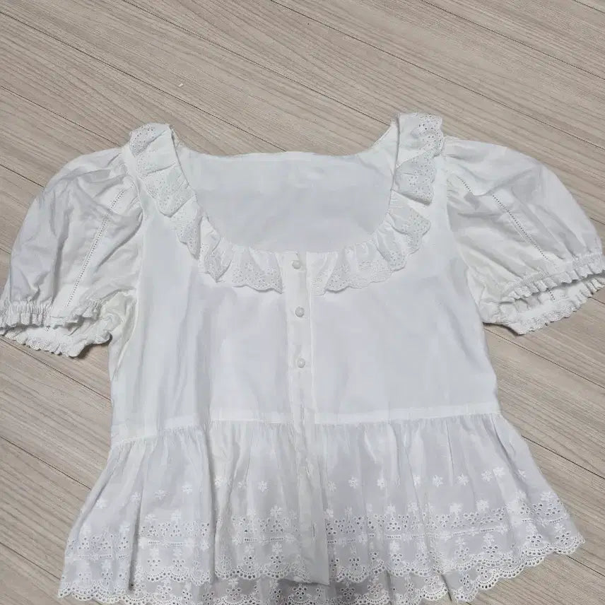 [BUNJANG] Soft Seoul Short Sleeve Blouse White / 소프트서울 반팔 블라우스 새상품