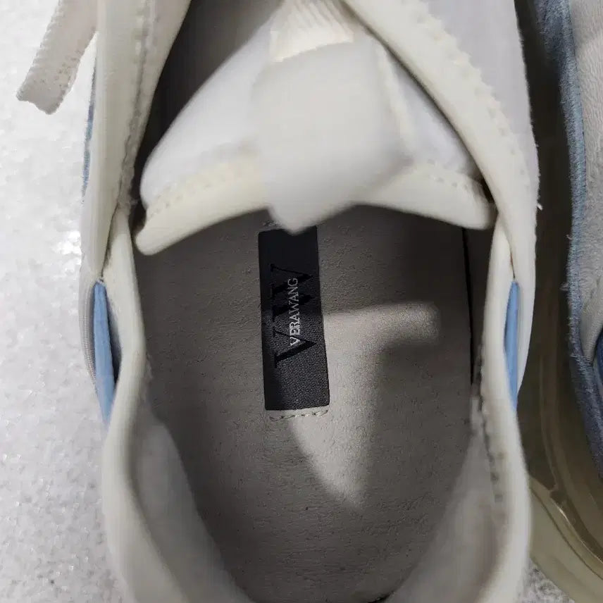 [BUNJANG] Vera Wang Genuine Air Sneakers Size 235 / 베라왕 정품  에어  스니커즈 상태좋아요  사이즈 235
