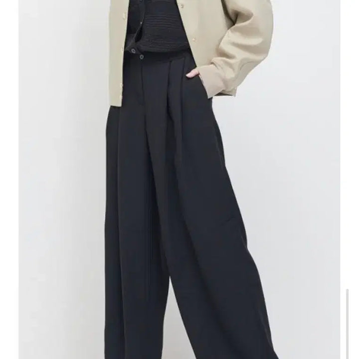 [BUNJANG] System Two-Tuck Wide Pants / 시스템 투핀턱 와이드바지 2022년제품