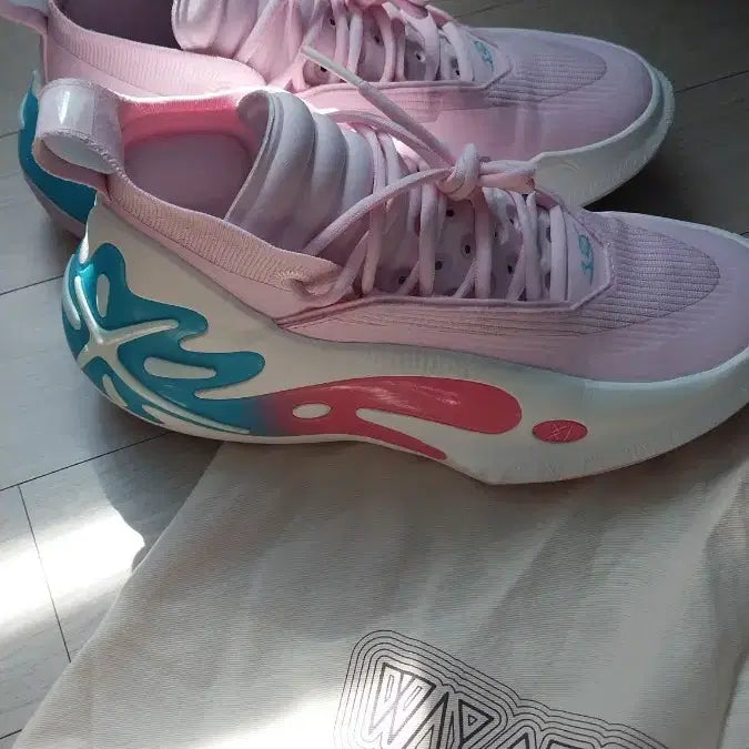 [BUNJANG] Li-Ning WOW 11 Basketball Shoes US 8 Pink Blue / (US8)리닝 wow11(최종가격)