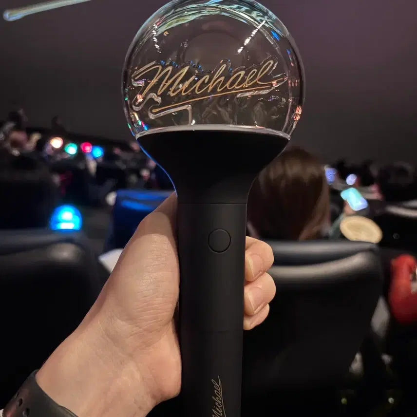 [BUNJANG] Michael Movie Premiere Microphone Lightstick &amp; Photocard / 마이클 영화 시사회 응원봉(새상품), 포토카드