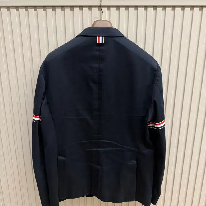 [BUNJANG] Thom Browne Navy Blazer with Gold Buttons and Armband - Size 3 / 톰브라운 암밴드 금장 블레이저 3사이즈