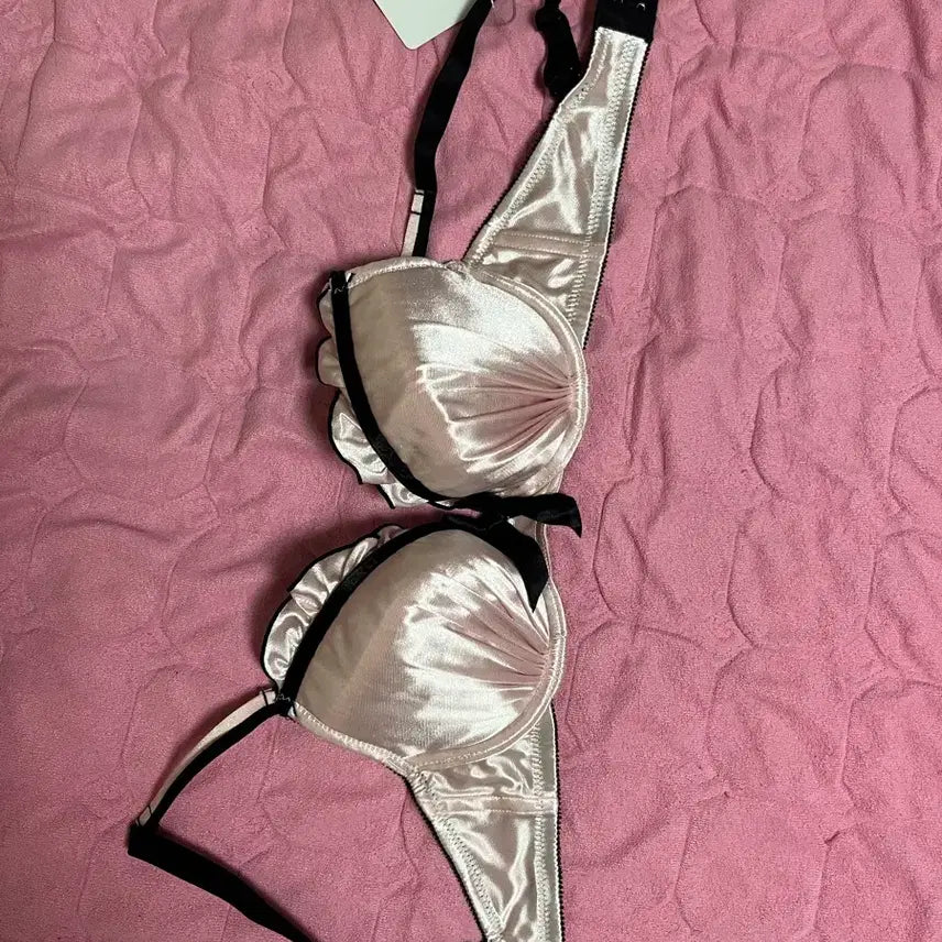 [BUNJANG] Aiméeフィール Pink Satin Bra 65E / 에메필 핑크 새틴 광택 브라 브래지어 65E