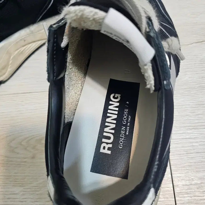 [BUNJANG] Golden Goose Running Sole Black Sneakers / 골드구스 러닝솔 판매합니다