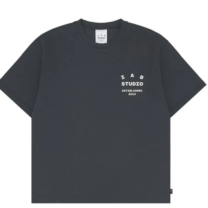 [BUNJANG] IAB Studio 26 Logo T-Shirt Charcoal White XL / XL) 아이앱 스튜디오 26 아이앱 티셔츠 차콜 화이트 미개봉 새제품.
