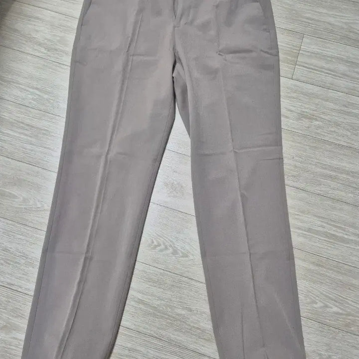 [BUNJANG] Musinsa Standard Relaxed Tapered Crop Slacks / 무신사스탠다드 릴렉스드 테이퍼드 크롭 슬랙스 32 2장 팝니다