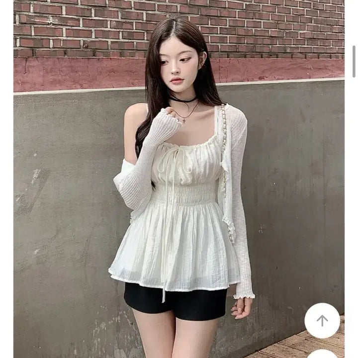 [BUNJANG] Ivory Smocked Camisole Blouse - Free Size / [새상품] 아이보리 끈나시 블라우스 셔링 Free