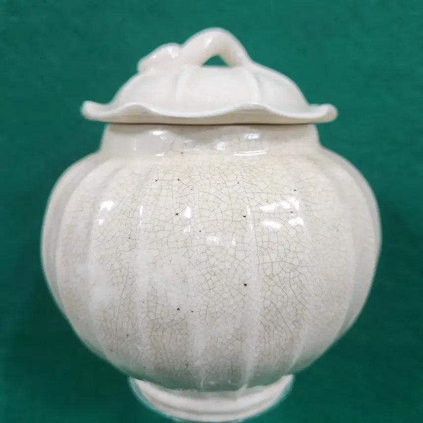 [BUNJANG] Yuan Dynasty Celadon Glaze Melon-Shaped Lotus Leaf Covered Jar / 중국도자기               원대 청백유 과릉형 하엽개관