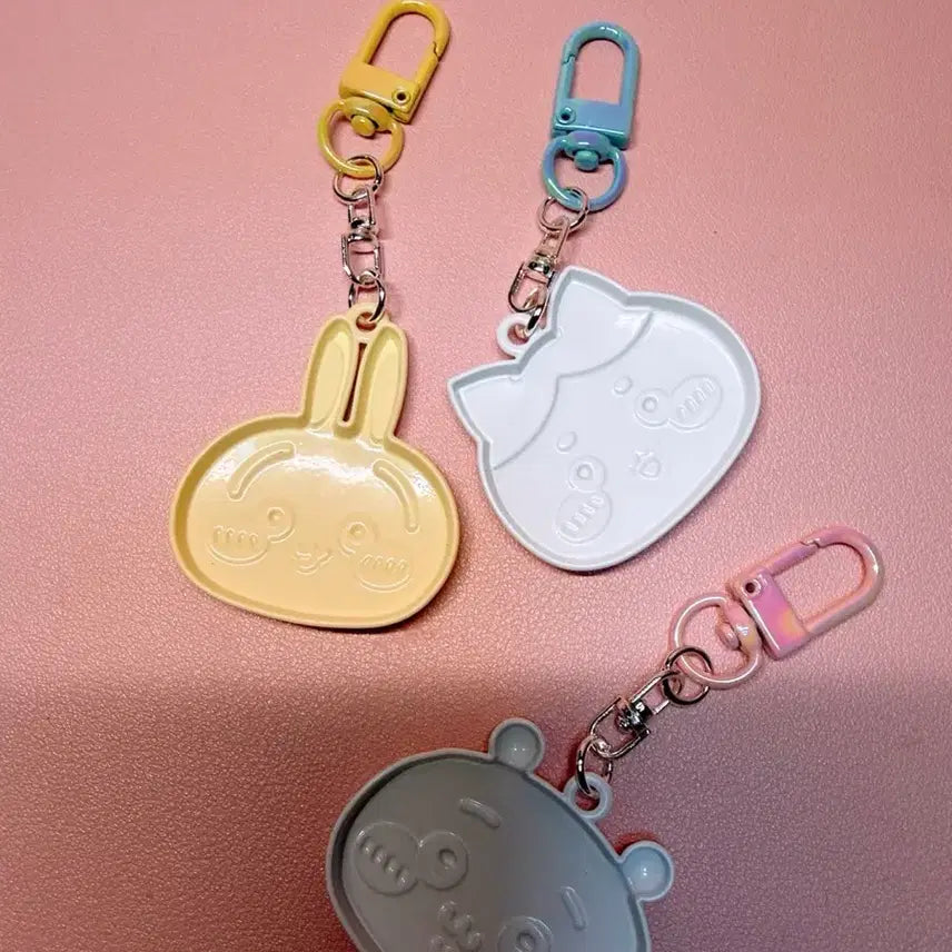 [BUNJANG] Chiikawa Metal Pendant Keychain / 치이카와 메탈팬던트키링 먼작귀키링