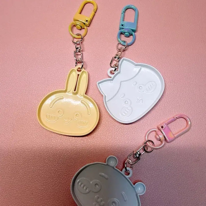 [BUNJANG] Chiikawa Metal Pendant Keychain / 치이카와 메탈팬던트키링 먼작귀키링